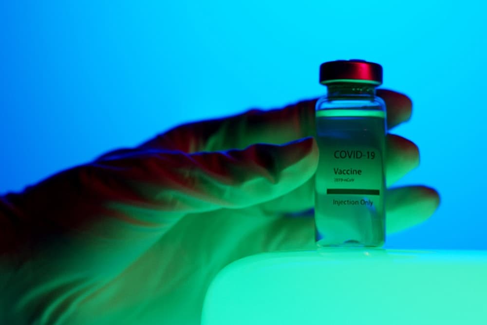 pexels-artem-podrez-5878524