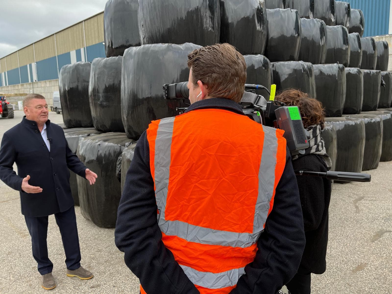 40eda217-db0f-4fe1-bb67-d11b725dc2d9