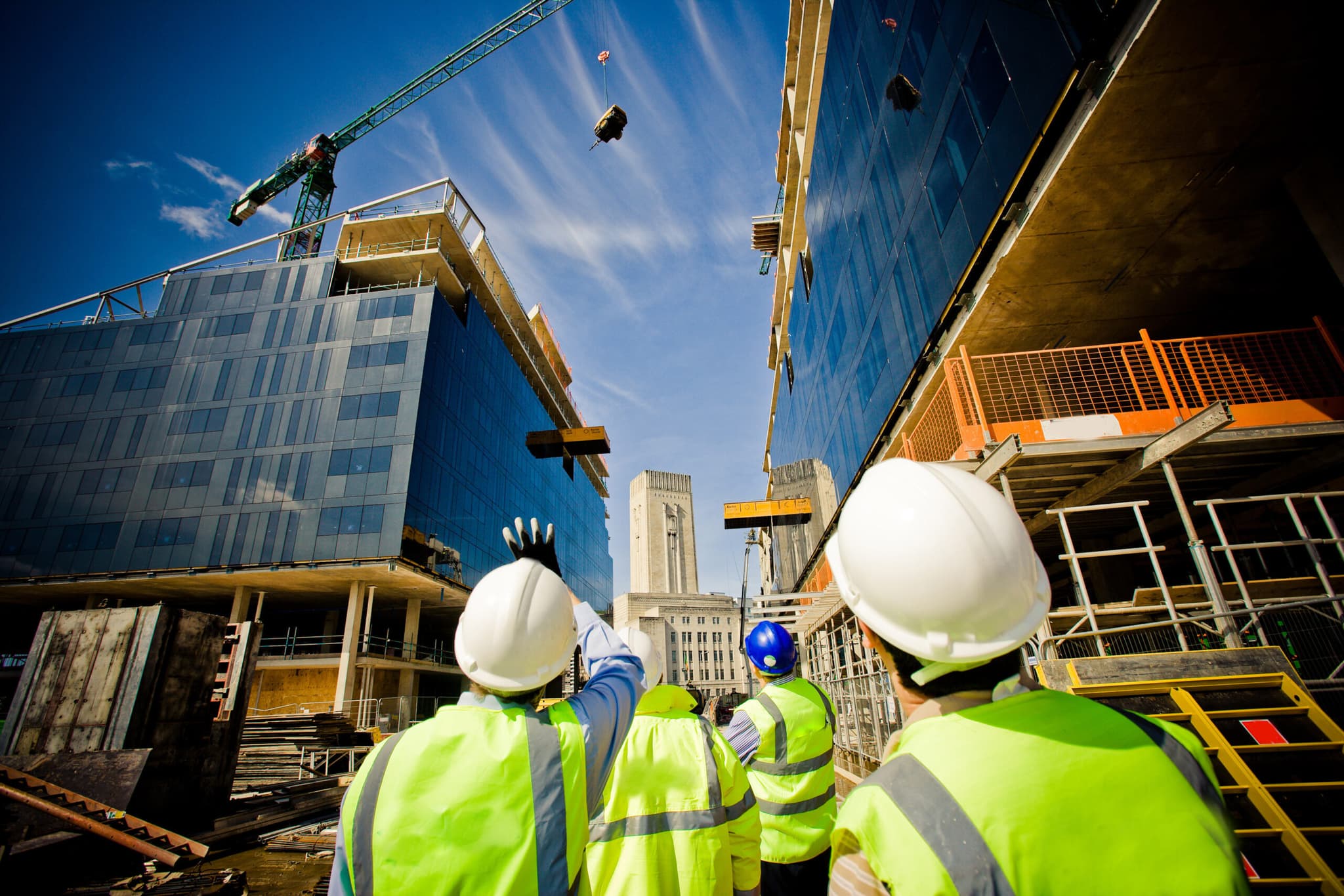 Building,Under,Construction,With,Workers