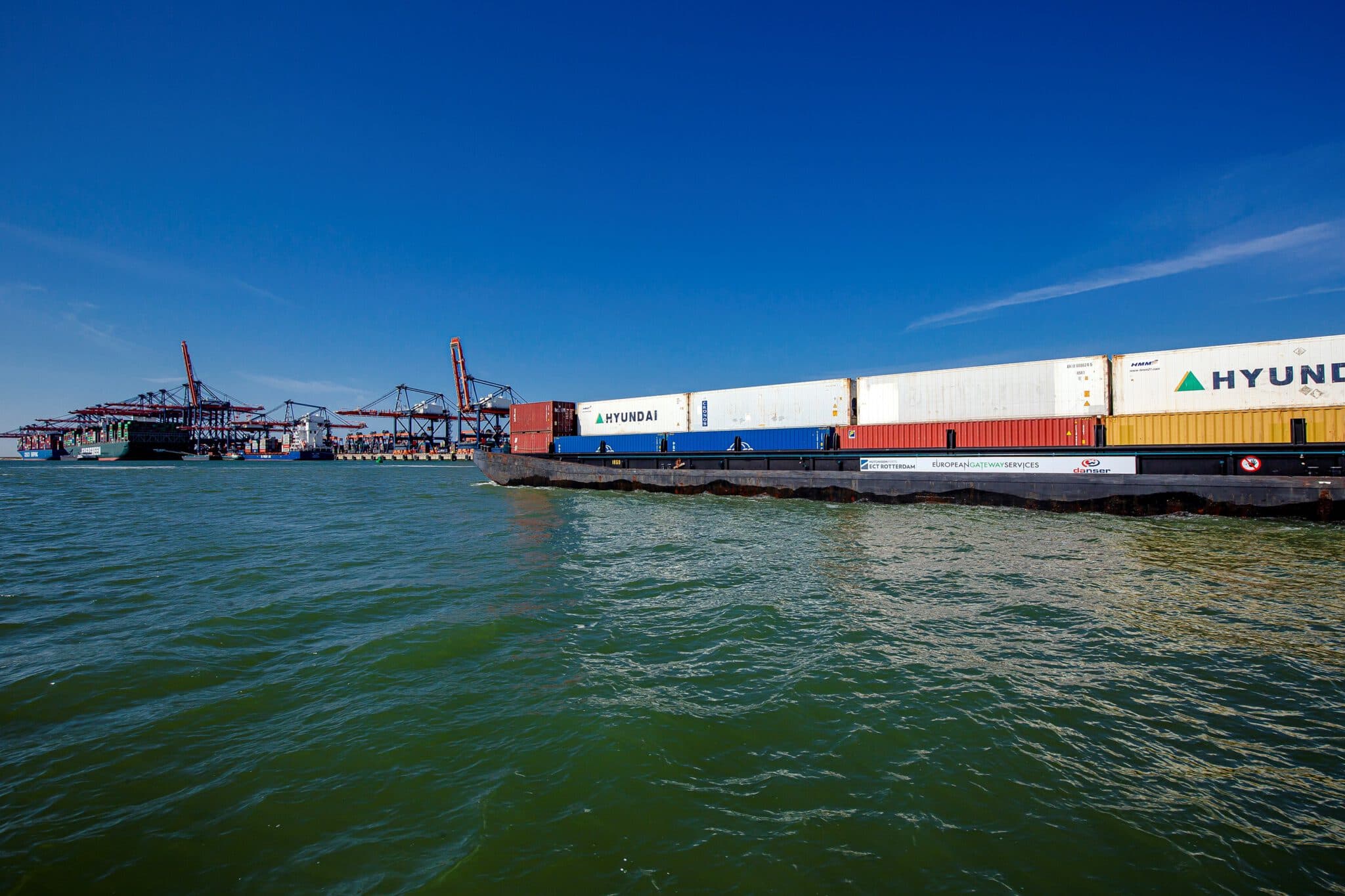 rotterdam-corridor-2048×1365