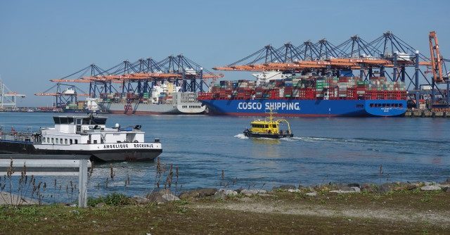 Overheid en bedrijfsleven zorgen voor snellere importprocedures haven Rotterdam