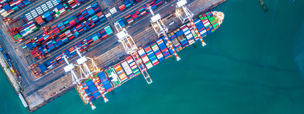 Containervervoer in beeld, van zeeschip tot vrachtwagen